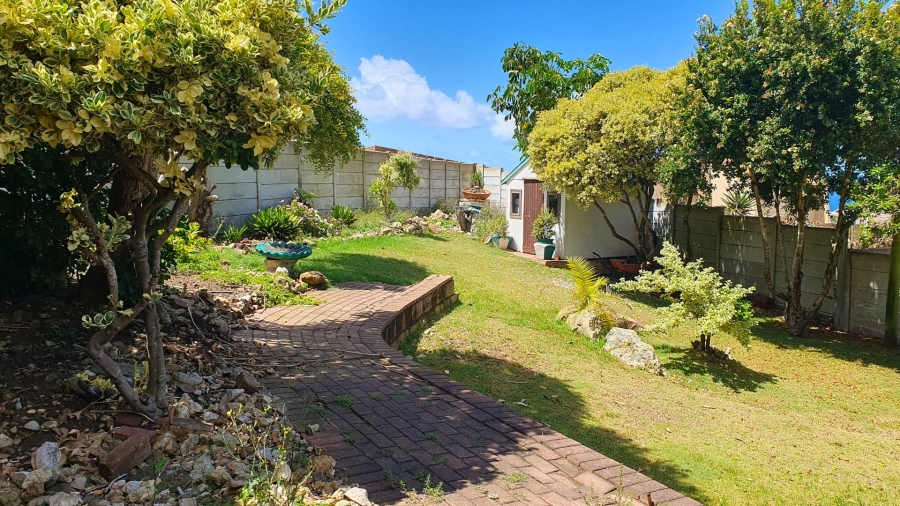 5 Bedroom Property for Sale in Dana Bay Western Cape